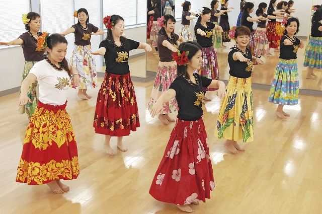 楽しくフラダンス(火)