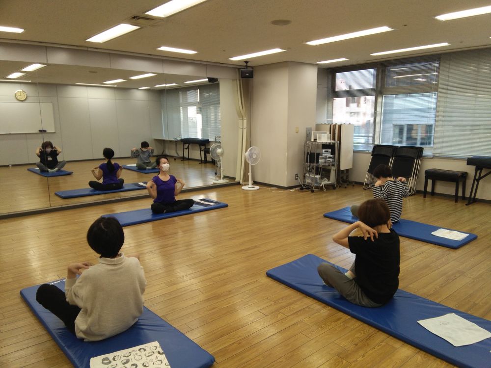 健康な身体と美しいプロポーション作り 中高年のための やさしいヨガ