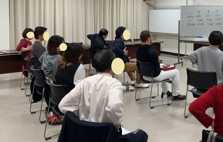 首や肩、腰や膝のお悩み相談室 セルフケアで骨盤と背骨のバランスを整える3/2