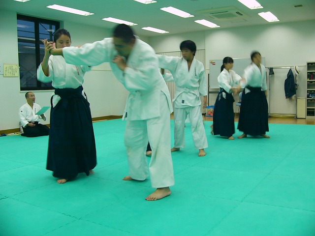 女性が始める合気道11月 強く・楽しく・しなやかに