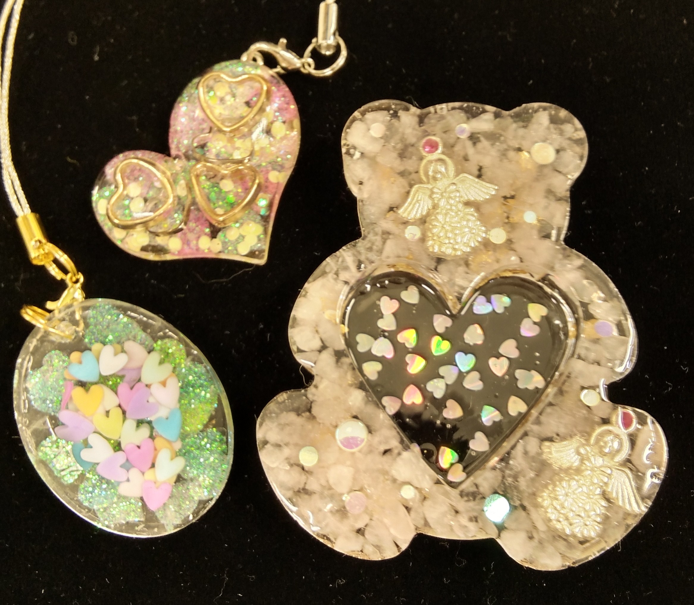 レジンで作る ハートのチャーム(3回コース) 新春号新講座2/8(日)スタート