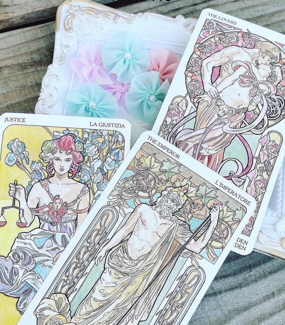 奥深い占いの世界 (6回コース) はじめてのタロットカード 新春の新講座 2/10(火)スタート