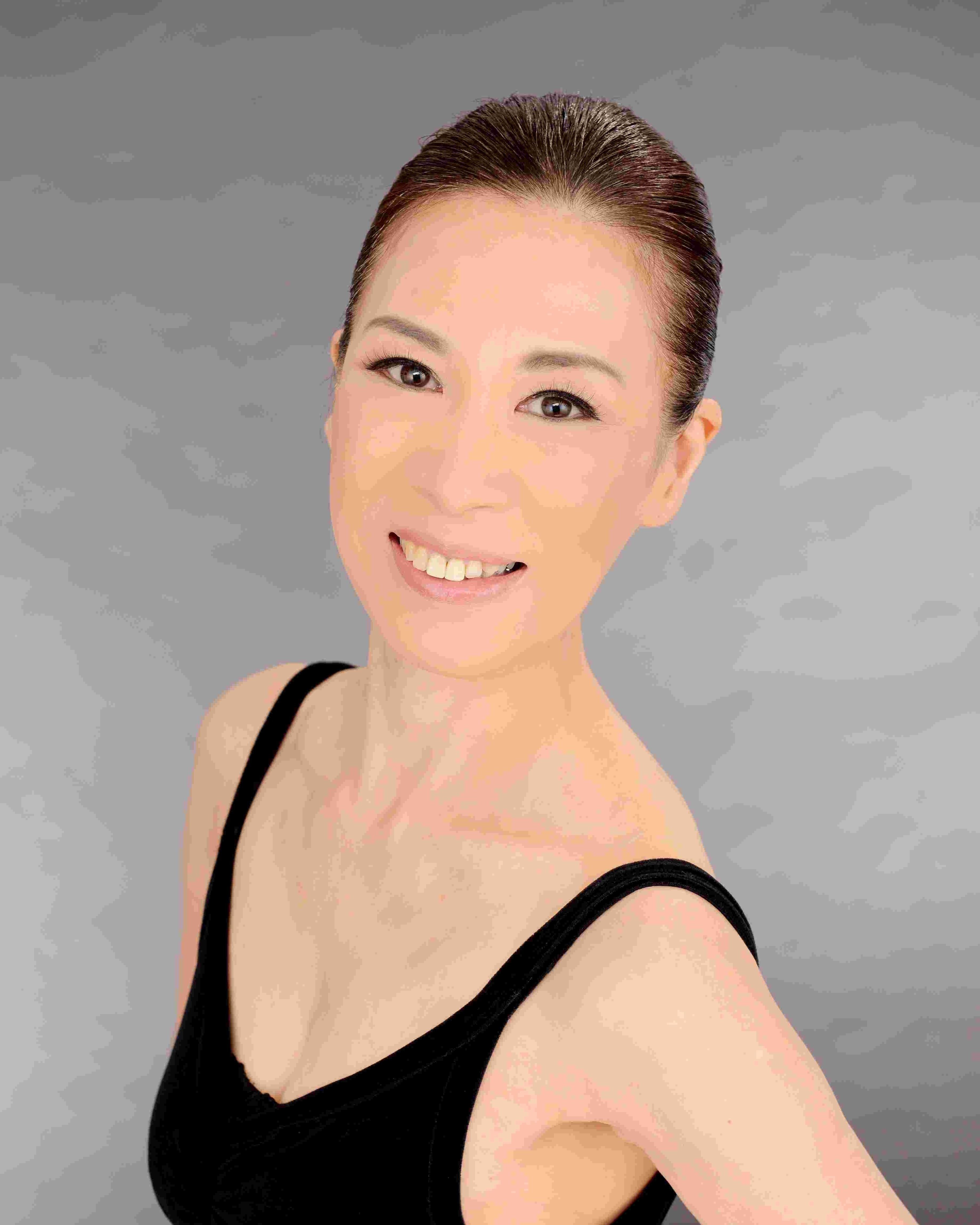 シニアの方対象 バレエバーdeストレッチ 新春新講座 1/27 (火)特別体験会