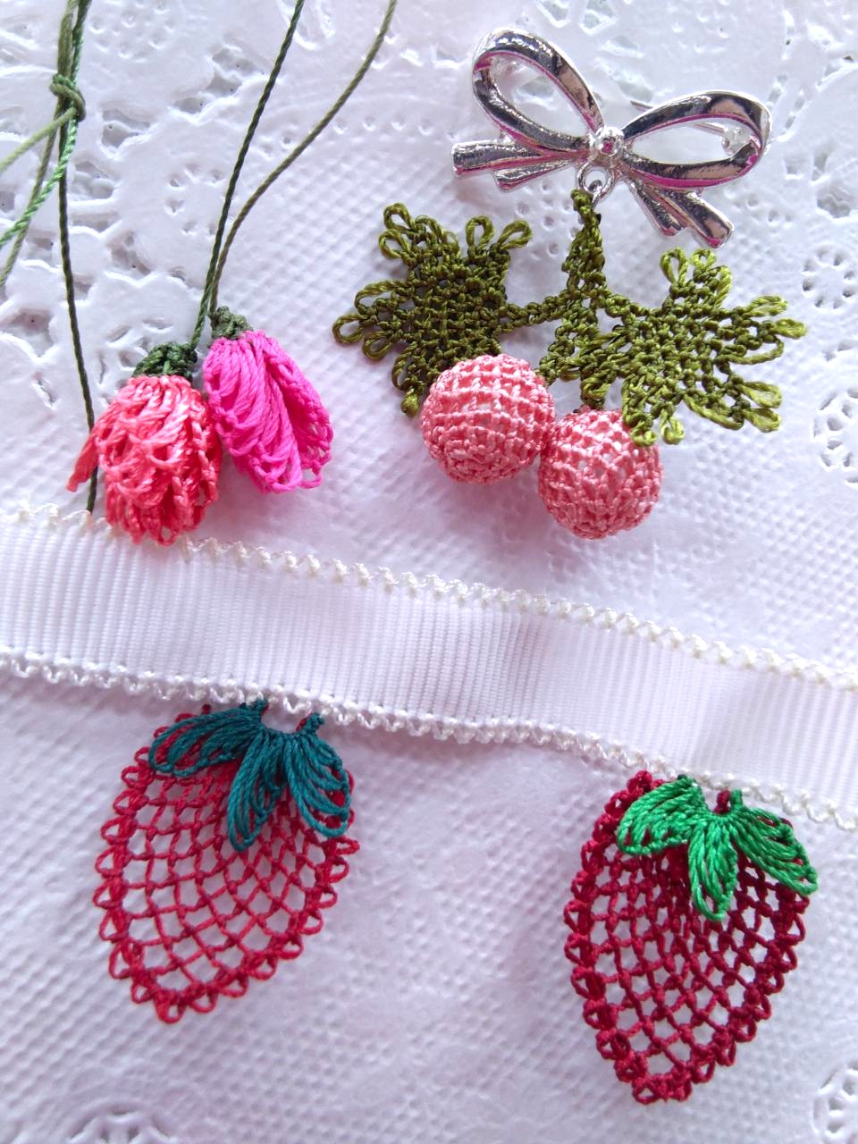 ぬい針で作るトルコのレース イーネオヤを編む