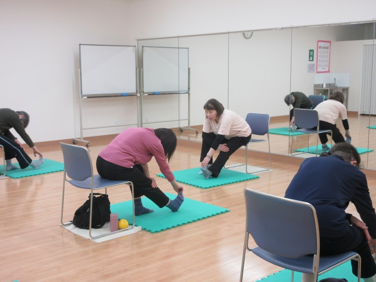 もちろん70代80代も元気です 60代からの元気な体操