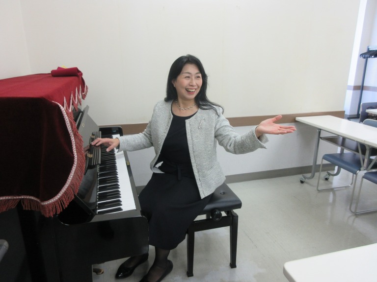 楽しく歌う愛唱歌