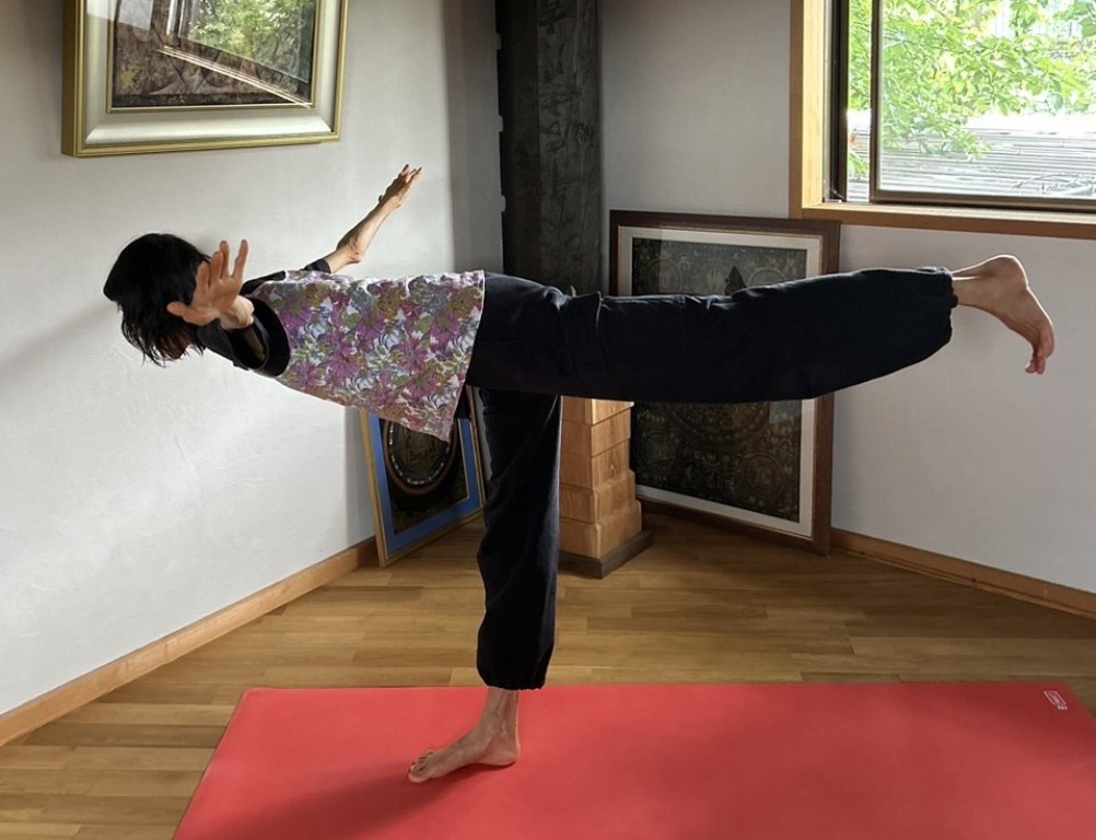 休日の親子時間を楽しもう キッズ&親子ヨガ 新春号 新講座  1/18 (日)一日体験会