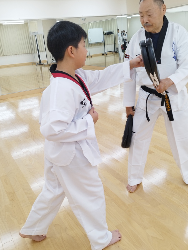 心・技・体をやさしく学ぼう テコンドー教室