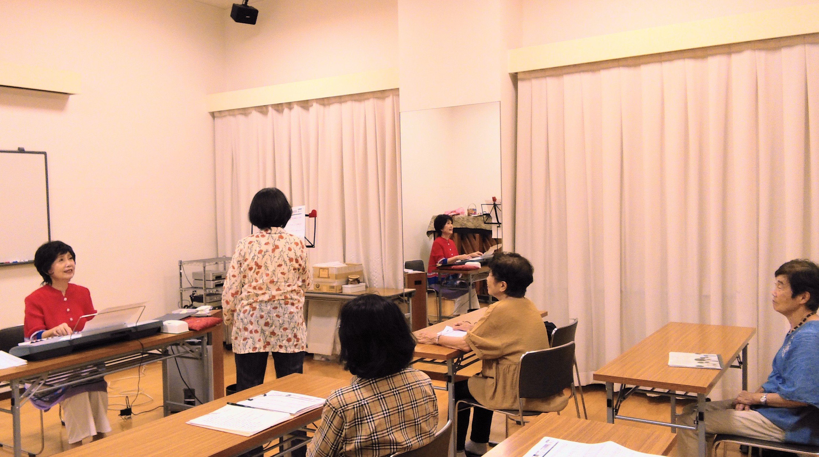 新曲を楽しく覚えましょう! 楽しいカラオケ 午前