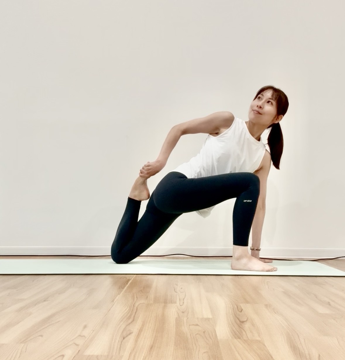 心身共に健やかに コンディショニングヨガ セミパーソナルレッスン