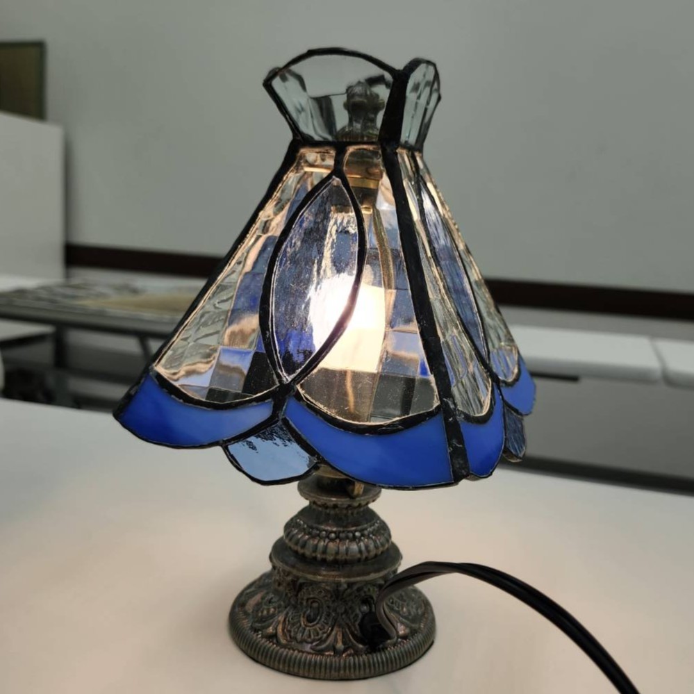 ステンドグラスで ランプを作ろう(全6回)