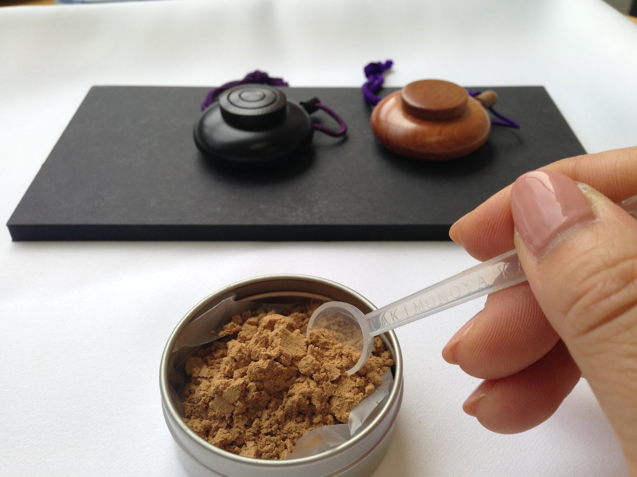 和の香りを楽しく学ぶ(全3回) 手作りお香教室 新春の新講座  2/20(金)スタート