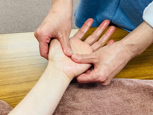 資格取得講座(修了証発行) ハンドケアセラピスト養成講座(2/1)