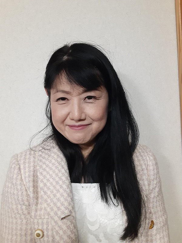 三橋里絵のHAPPY占い(全3回) 幸せを呼ぶ手相