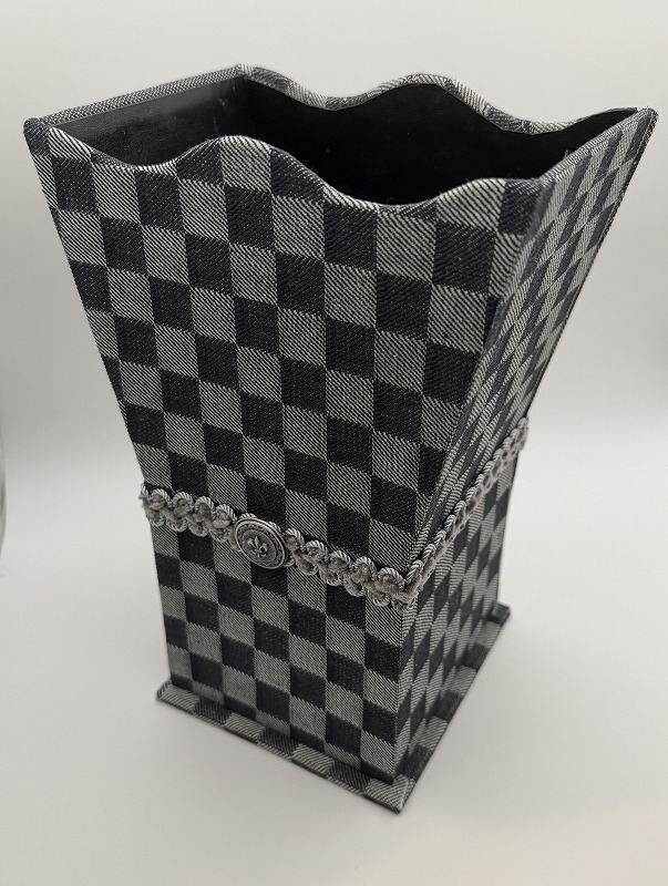 厚紙と布で作る生活小物 カルトナージュ入門