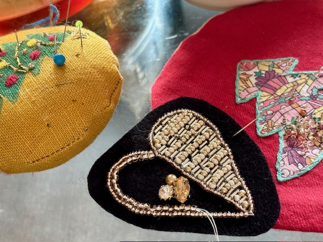 基礎からゆっくり丁寧に ビーズ刺繍を楽しもう