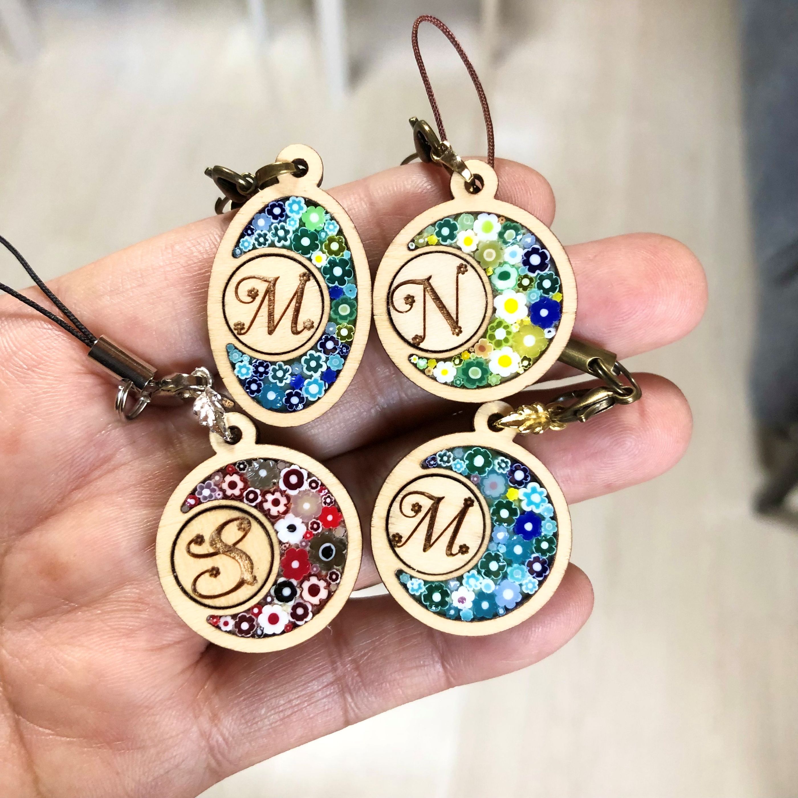 キラキラガラスが美しい ミクロモザイク