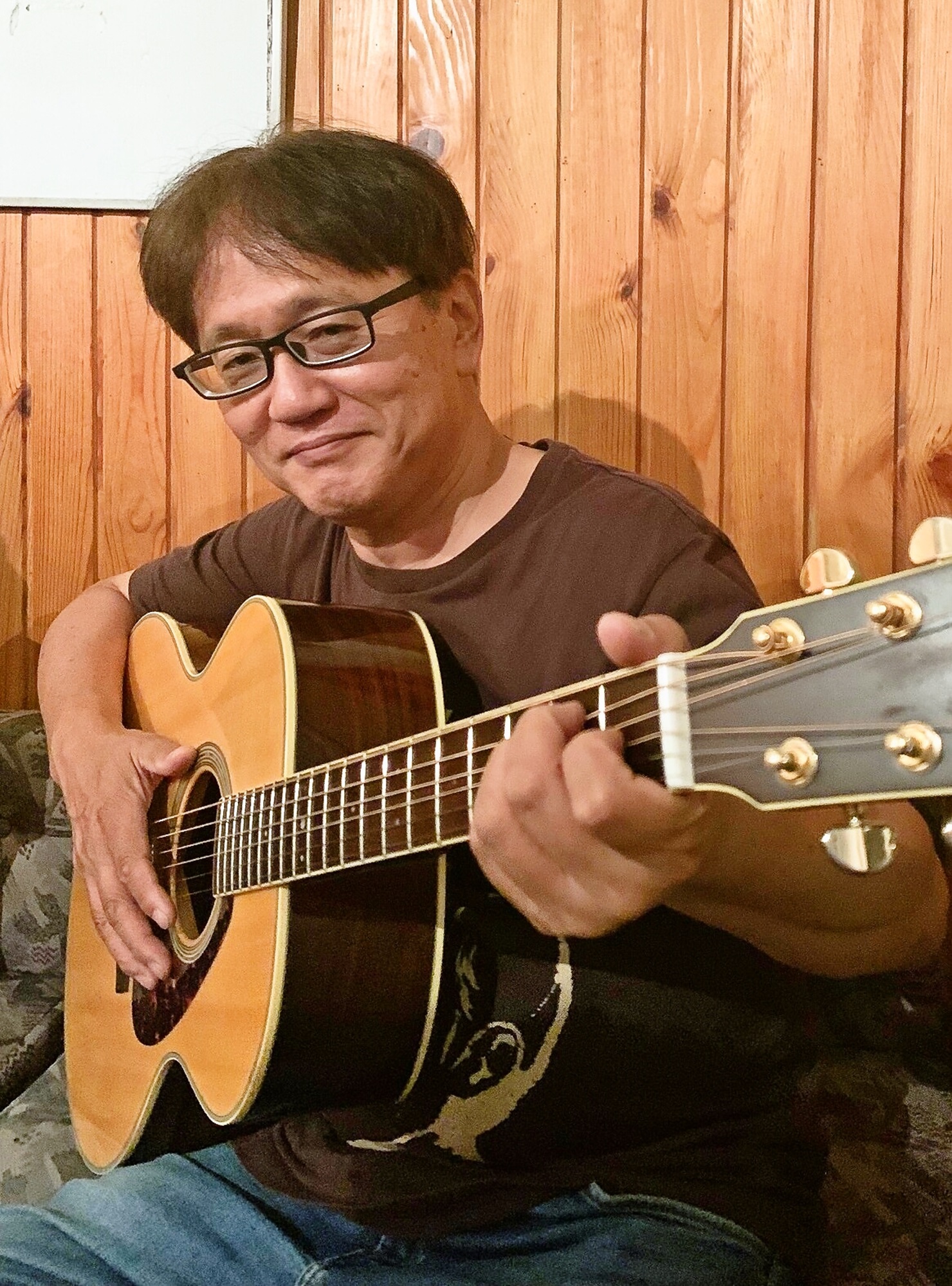 基礎から楽しく覚えましょう ギター(グループレッスン) 中学生以上