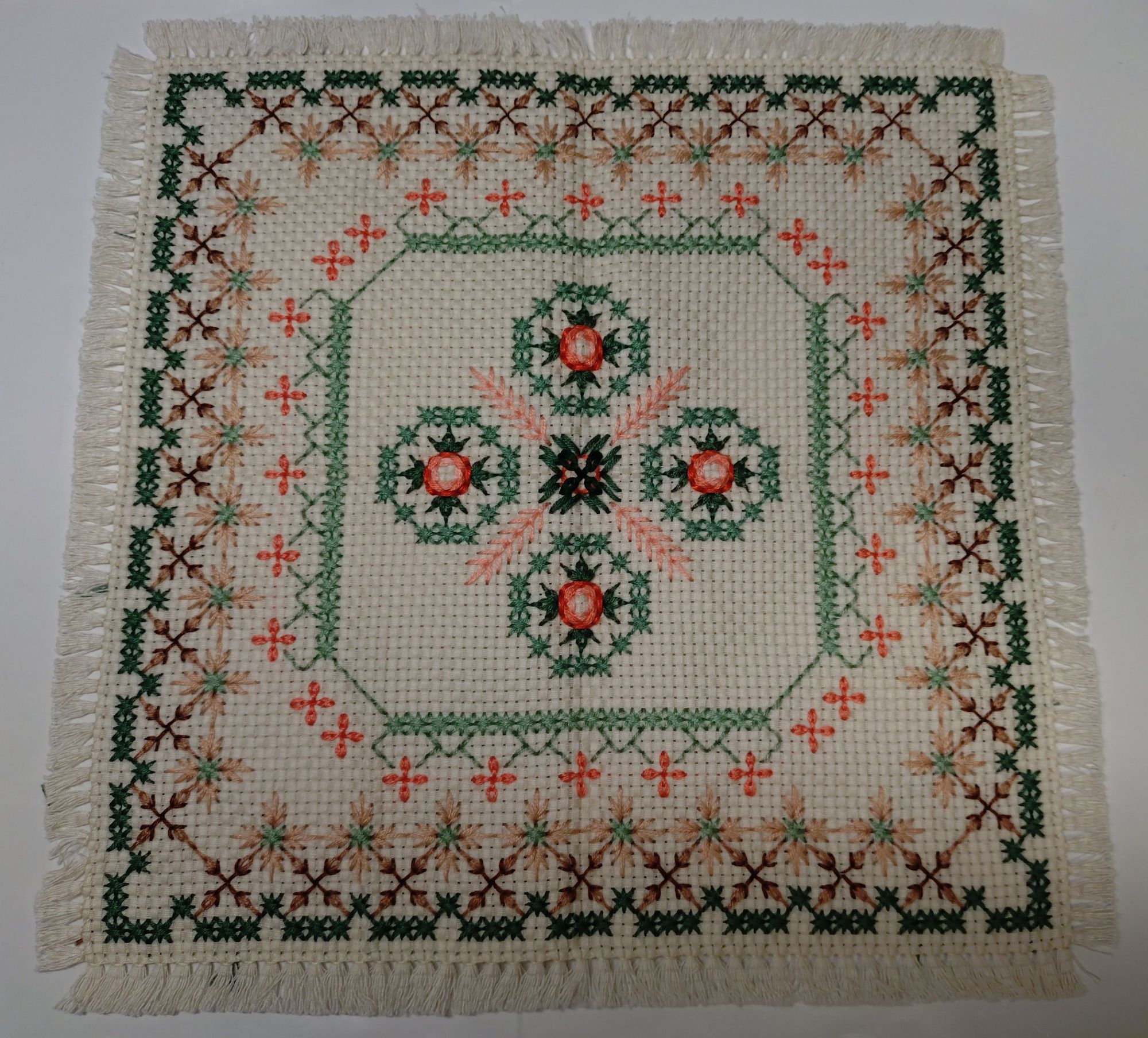 糸でつなぐ人の「わ」 針と糸で奏でる戸塚刺繍