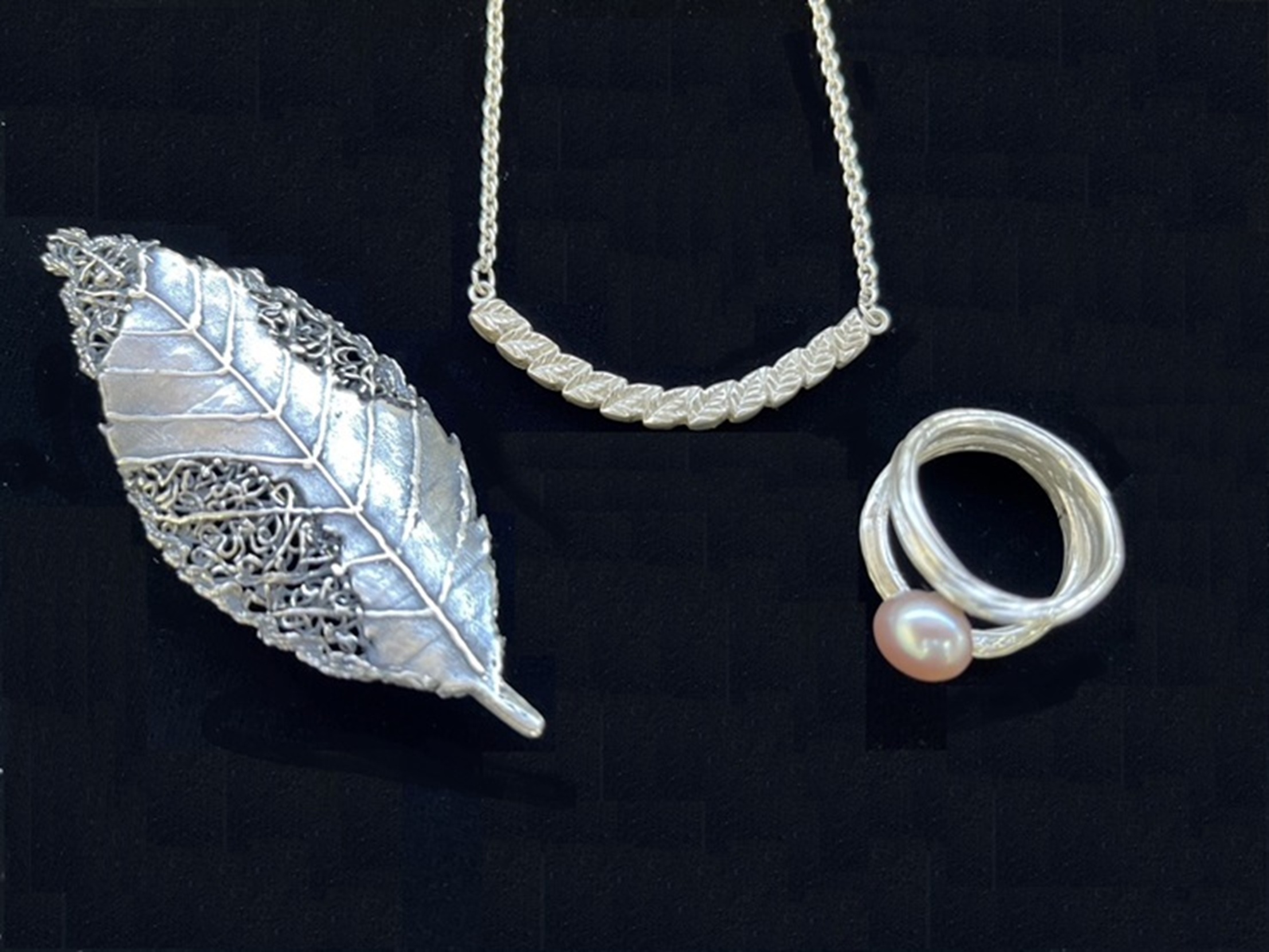 個性あふれる シルバーアクセサリー