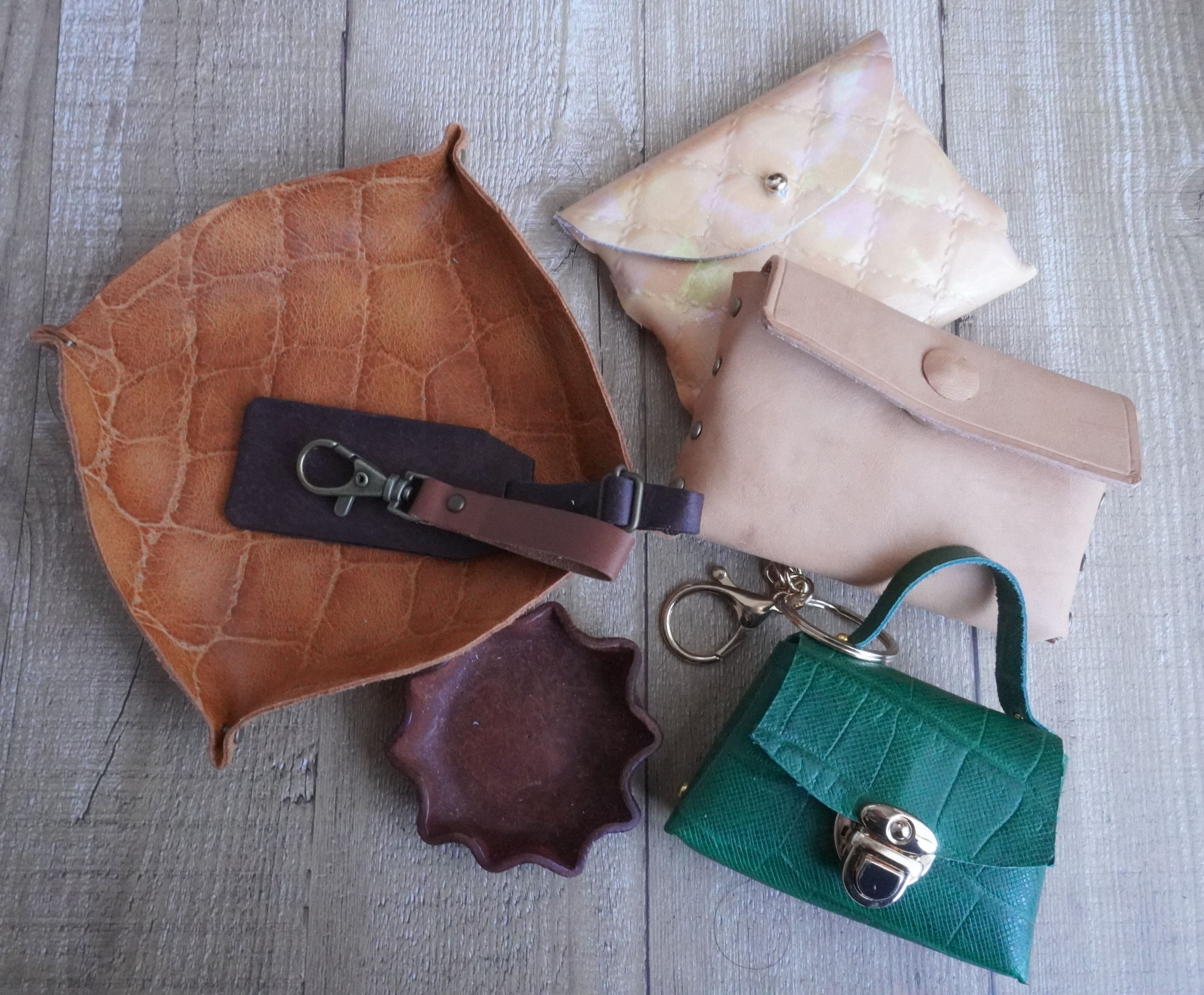 手作りで楽しむ レザークラフト ★春のおすすめ講座★