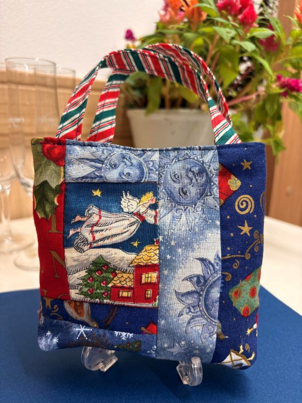 布・針と糸の世界 パッチワーク&ぱっちわーく 体験会2/18(水) 体験費 880円 教材費 770円 「ミニポーチ」