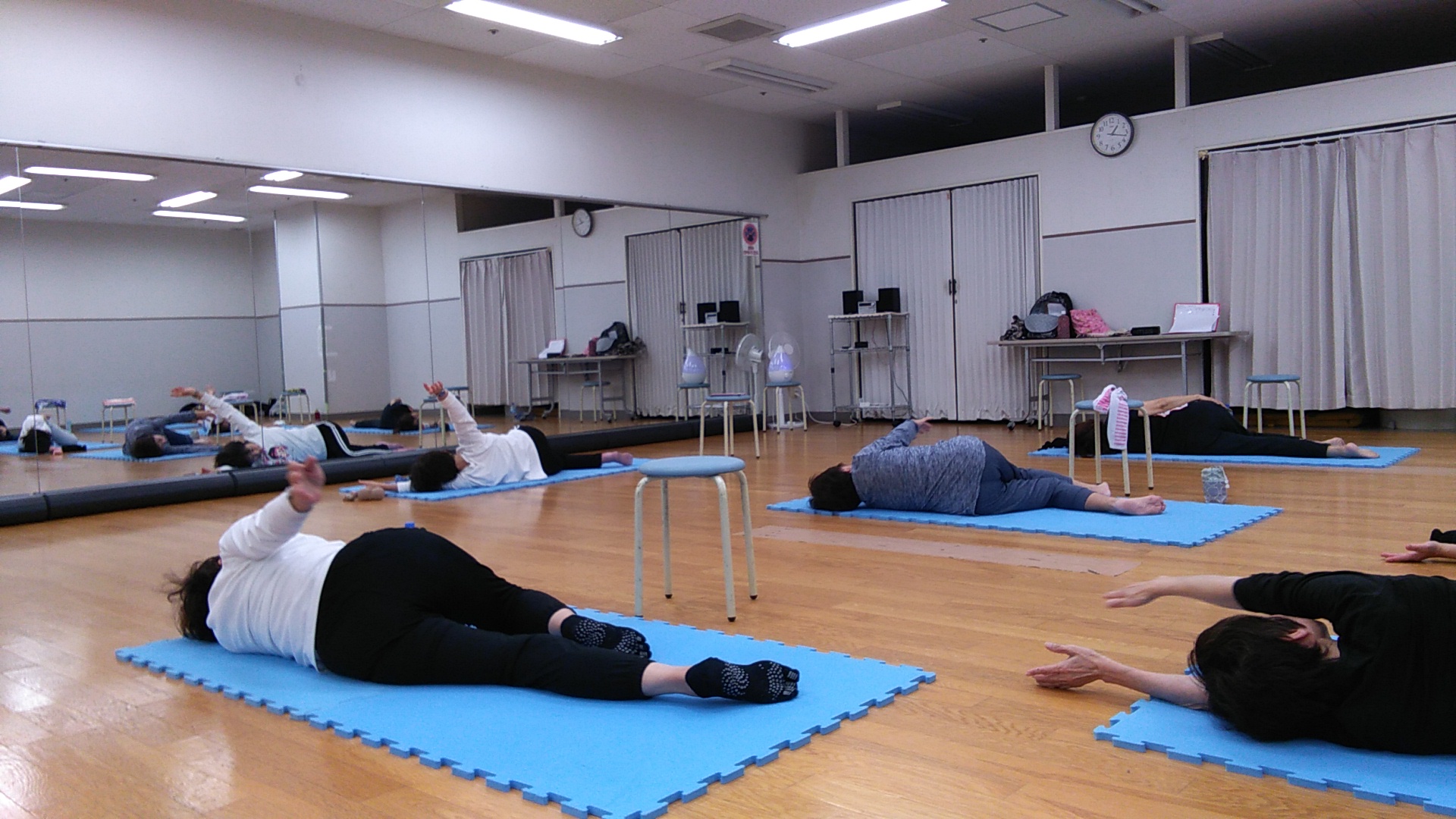 体調維持に 腰・膝・肩けんこう体操