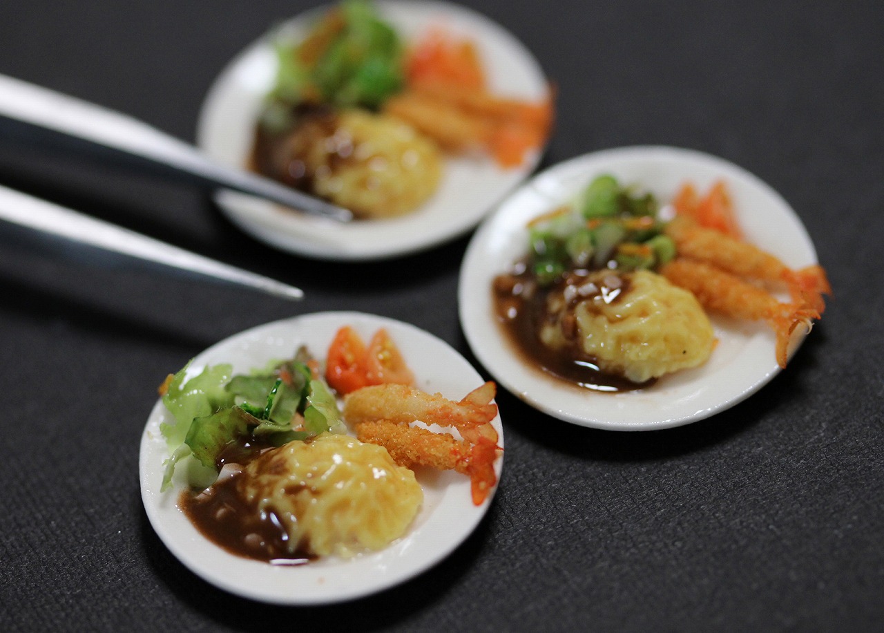 ドールハウスにも飾れる ミニチュアフードと小物づくり