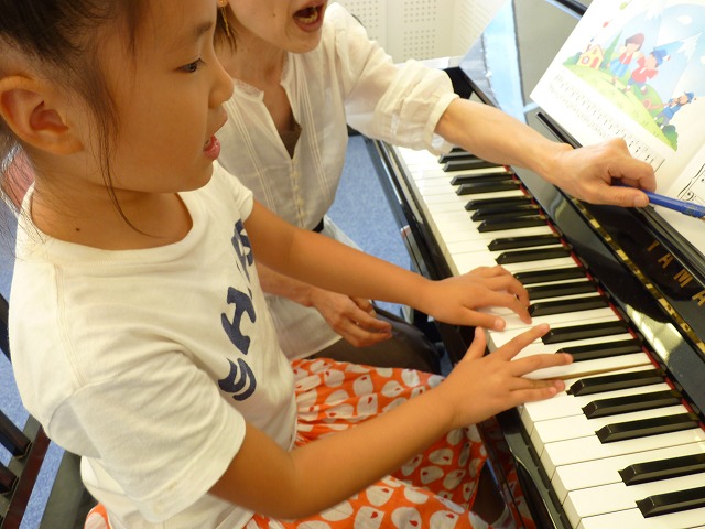 子供(水)ピアノ(中級)