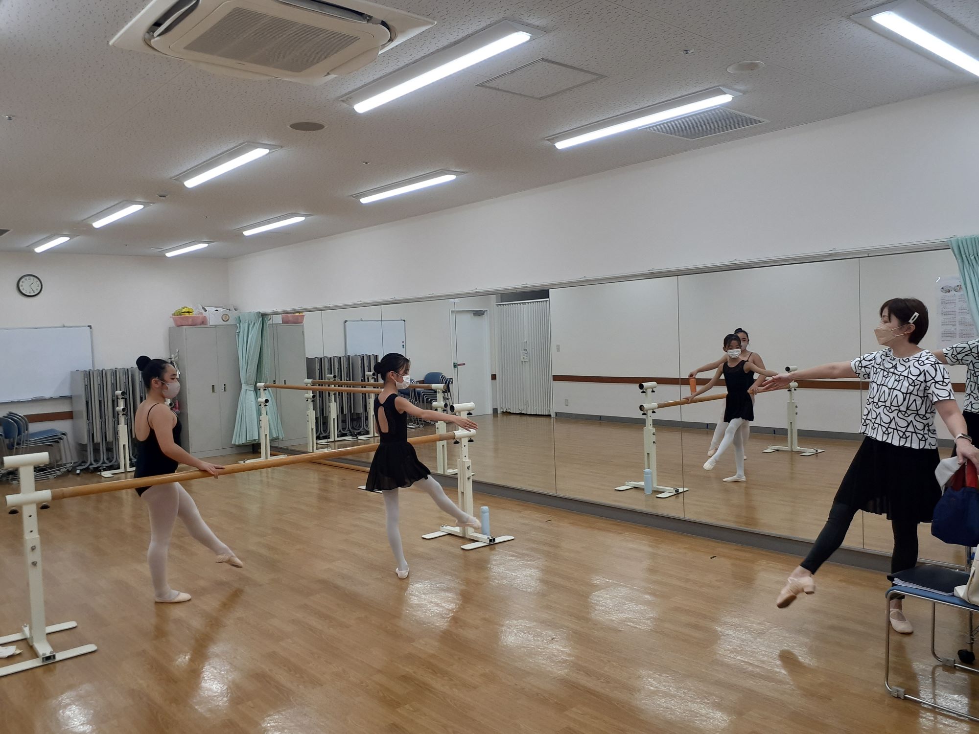 エレメンタリーバレエ(小1～月3回)