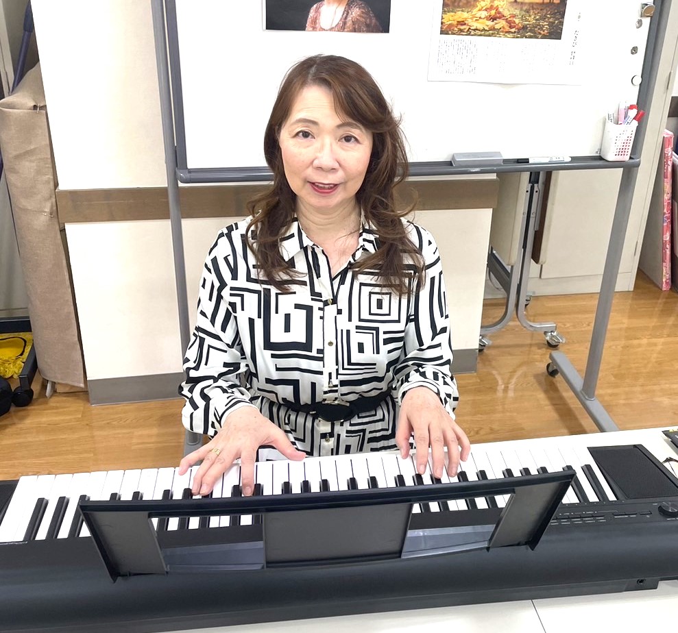 歌声喫茶の気分で楽しく 日曜歌声サロン