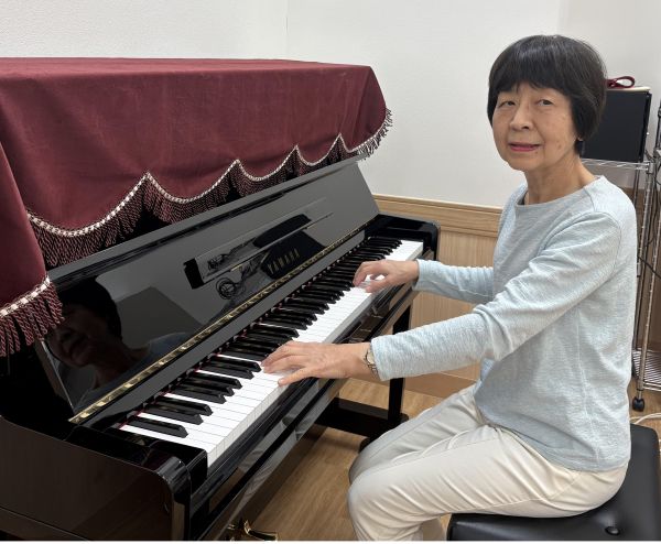 ピアノの伴奏に合わせて歌って踊りましょう 童謡唱歌 体験日 2/20(金) 体験費 880円