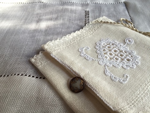 豪華なホワイトワーク 白い糸の刺繍教室 「春号おすすめ講座 3/17・417(火)見学会開催」