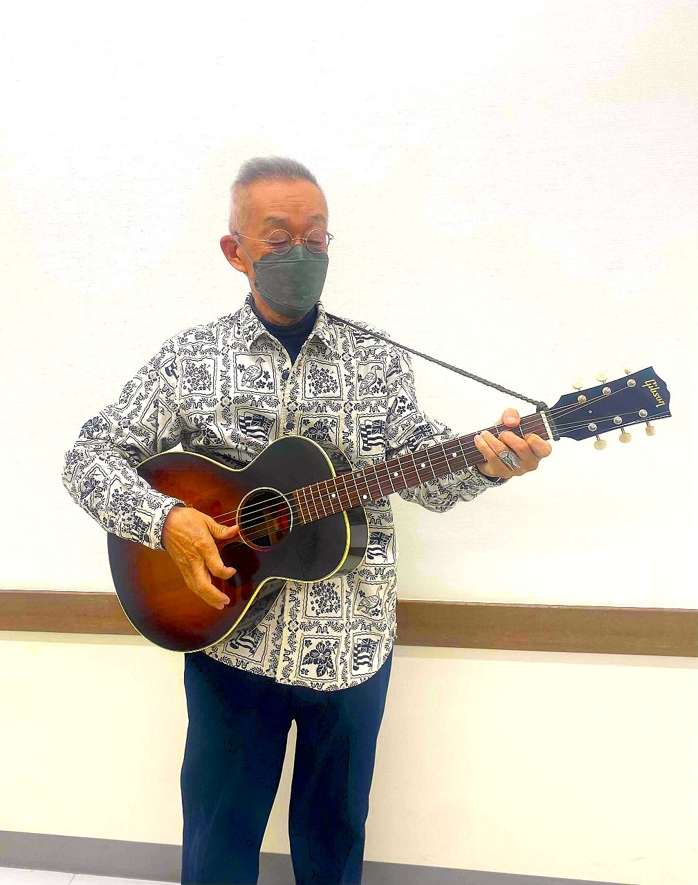 25分個人レッスン ギター教室(アコースティック・エレキ・ベース)