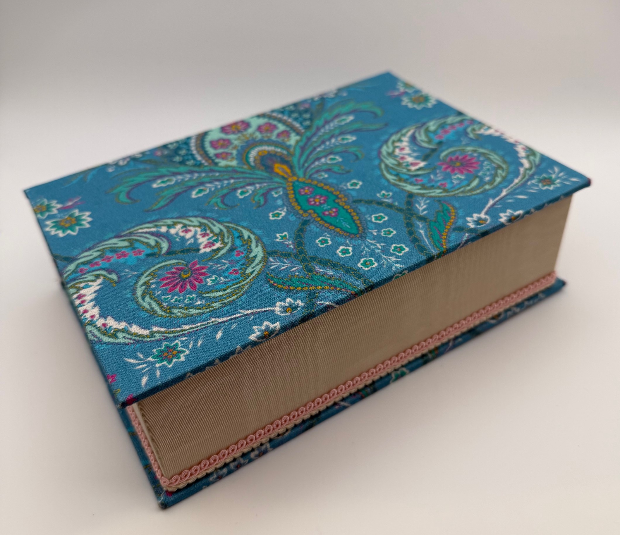 1DAY講座4/12・4/21 カルトナージュ～BOOK型のBOX