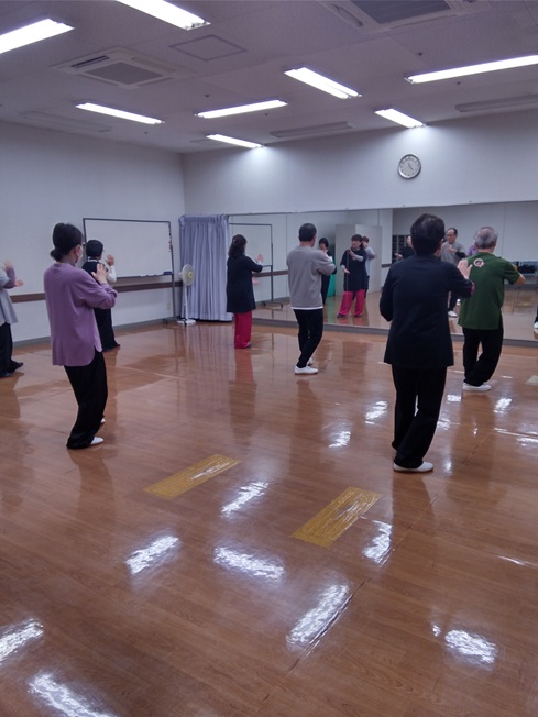 やさしい太極拳・太極拳扇