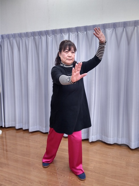 やさしい太極拳・太極拳扇