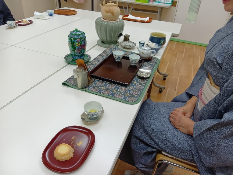 524/気軽に煎茶をたしなむ 小川流煎茶 【女性専用講座】