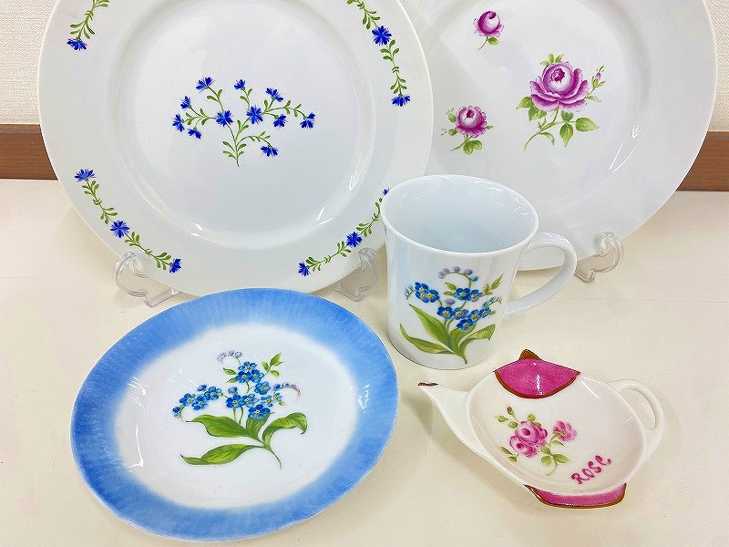 ペンと筆で描く、陶絵付け ポーセリンペインティング<全2回> ★春の新講座 全2回★