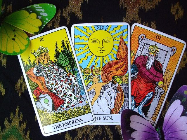 生活に彩を タロット 春の新講座 4/6(月)特別体験会