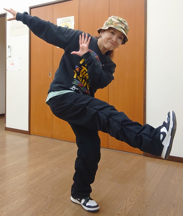 目標は健康維持! 歌謡曲でダンス 春号体験会 4/9(木)