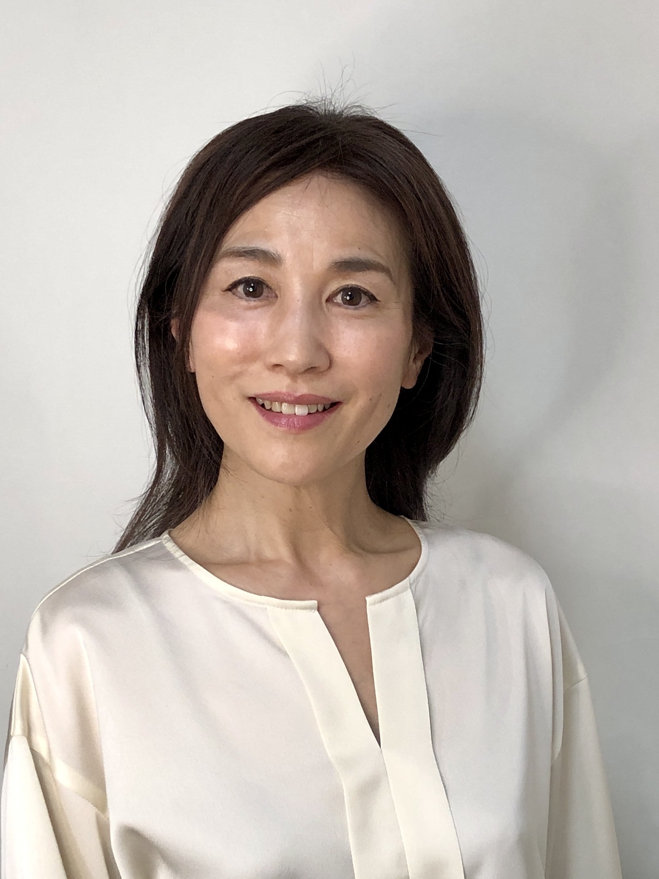 (全3回)表情筋を鍛えて魅力的なあなたへ フェイシャルヨガ 春の新講座 4/14,28,5/12(火)