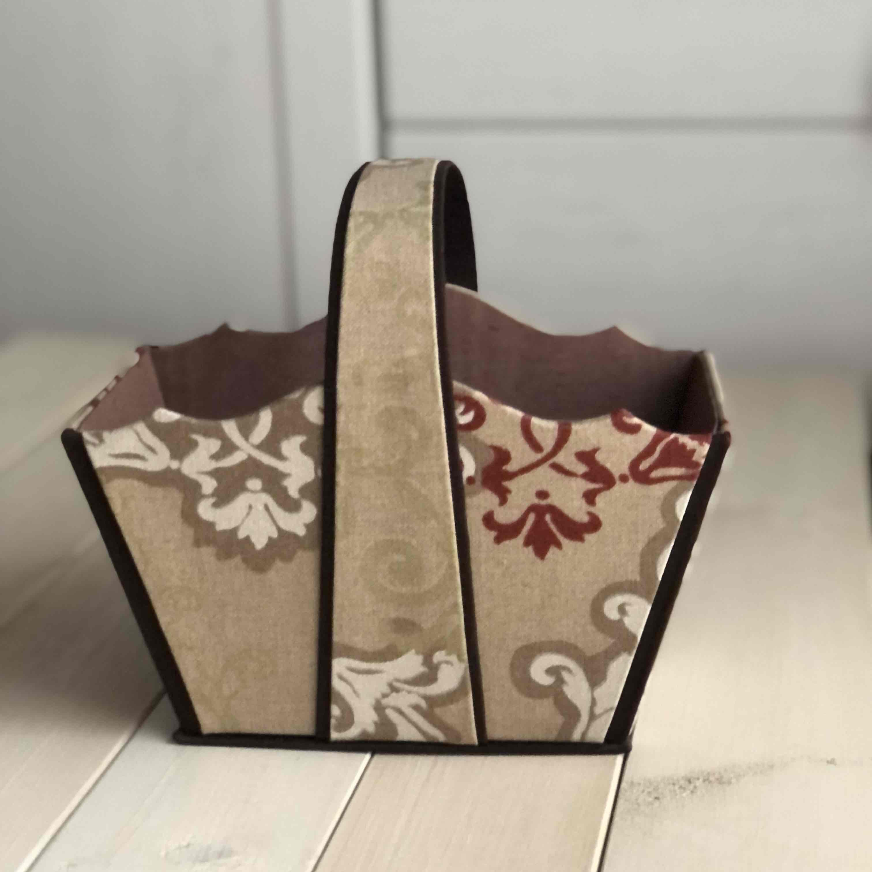 布と厚紙で彩る魔法(全3回) はじめてのカルトナージュ 春の新講座