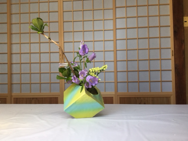 いけばな 古典～アートまで 春の新講座 4/18(土)特別体験会