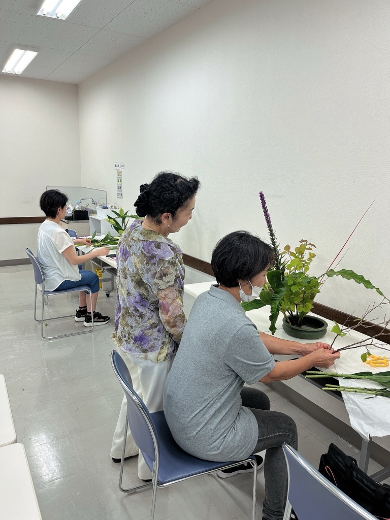 いけばな 古典～アートまで 春の新講座 4/18(土)特別体験会