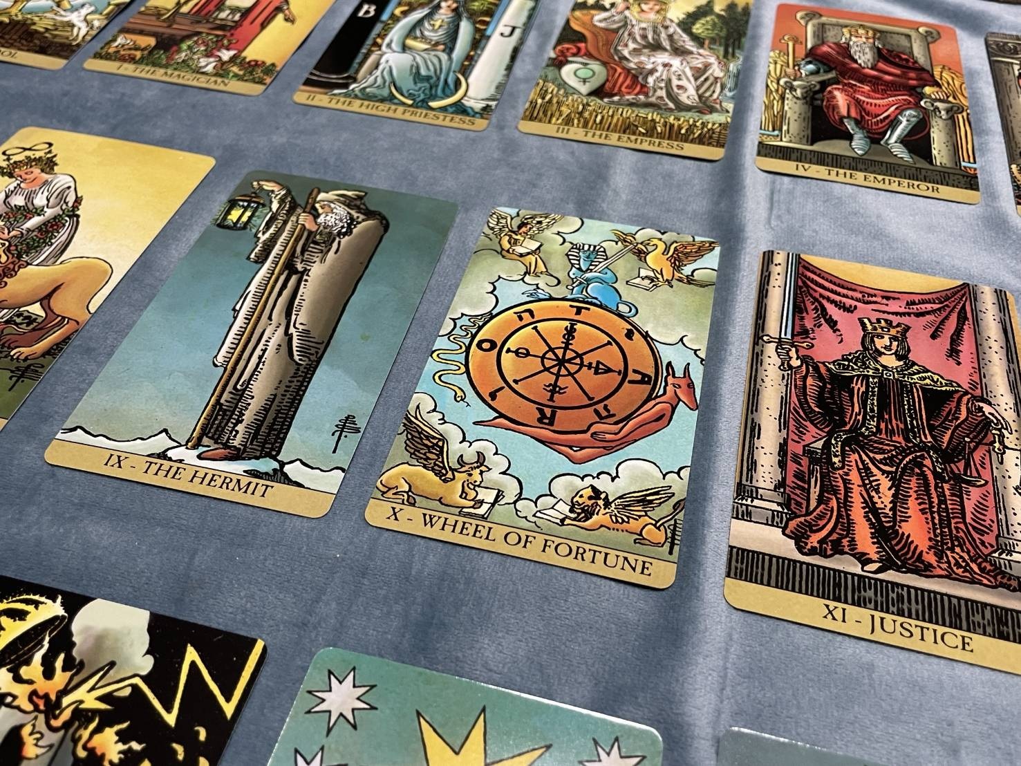 楽しくわかりやすい タロット占い入門 春の新講座 4/8(水)スタート