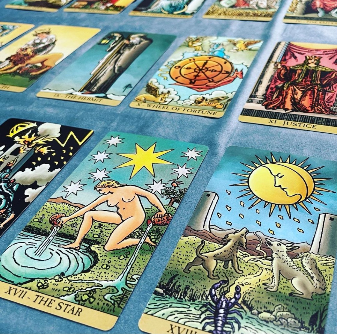 楽しくわかりやすい タロット占い入門 春の新講座 4/8(水)スタート