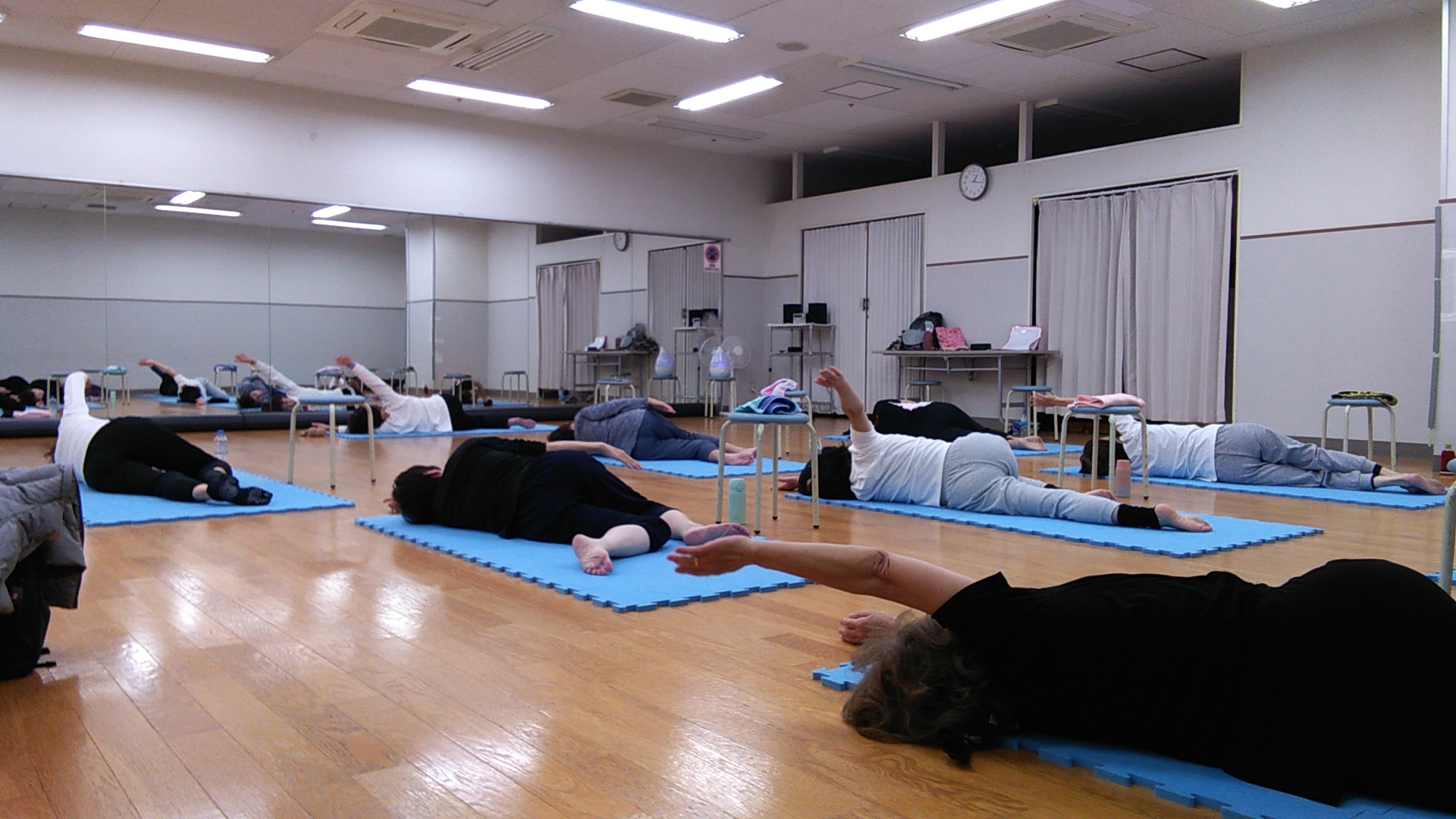 腰・膝・肩・けんこう体操