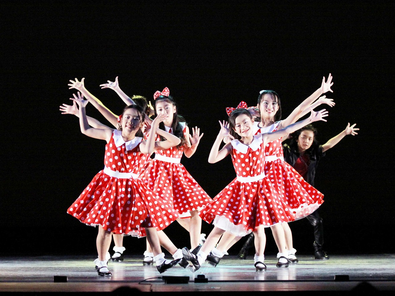 ミュージカルスターをめざそう☆ スニーカーでタップダンス ジュニア