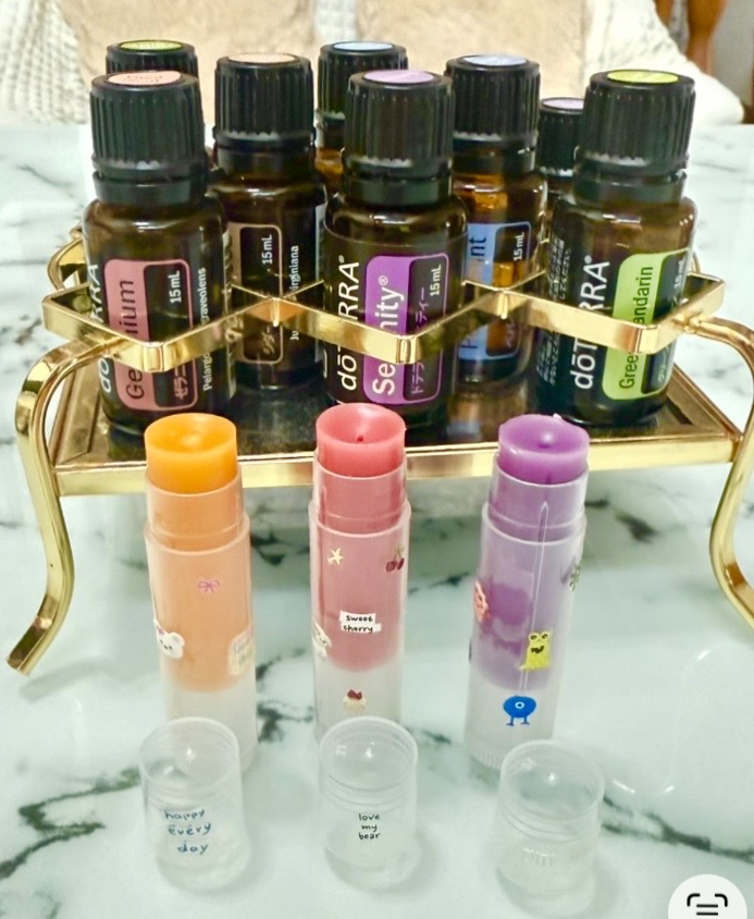 香りと色を楽しむ アロマ コスメティックス